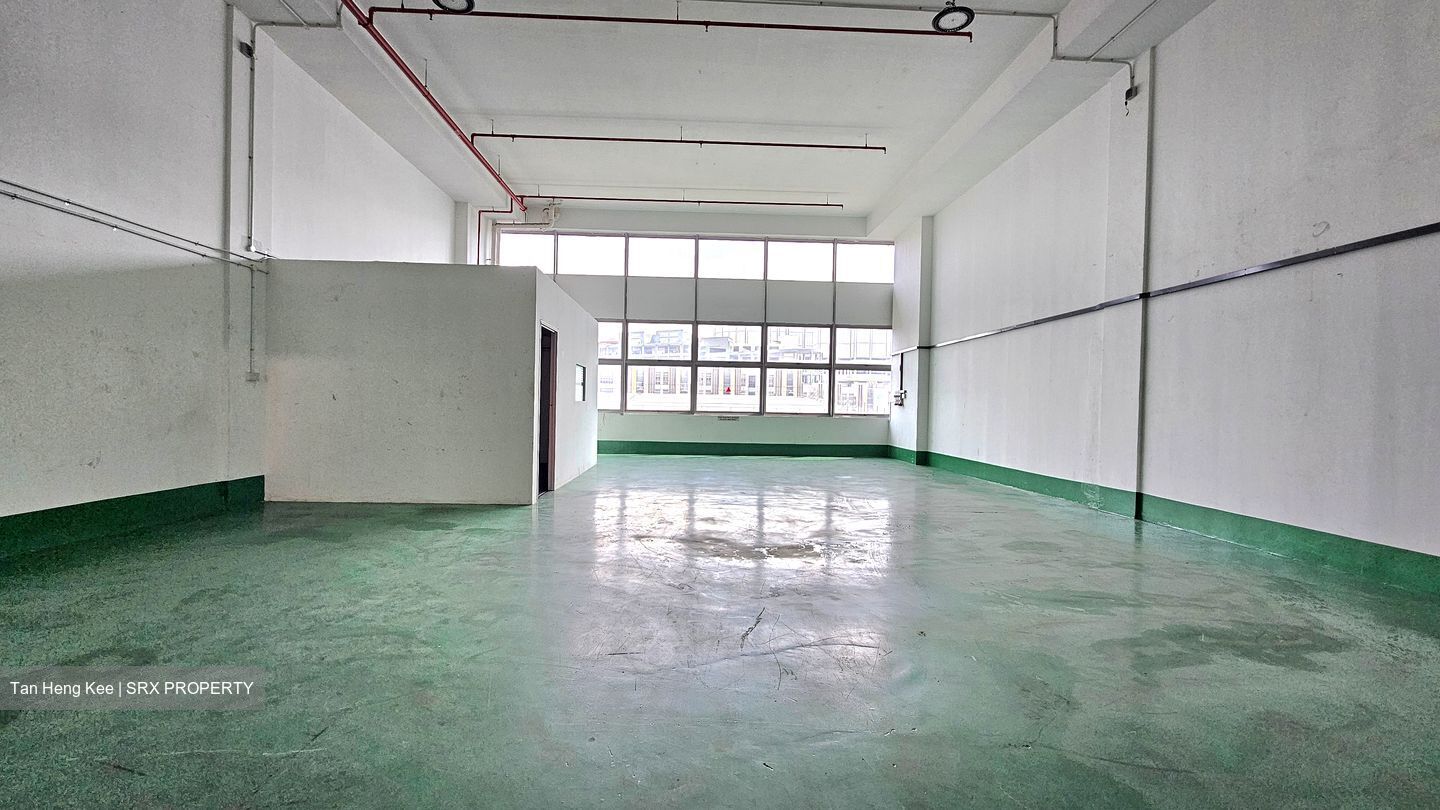 West Connect Building (D22), Factory #570165071